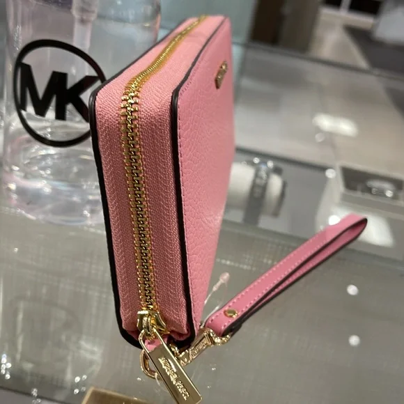 MICHAEL KORS JST 
Leather Continental Wristlet Phone Case Wallet 
Carnation 
NWT - Picture 4 of 16